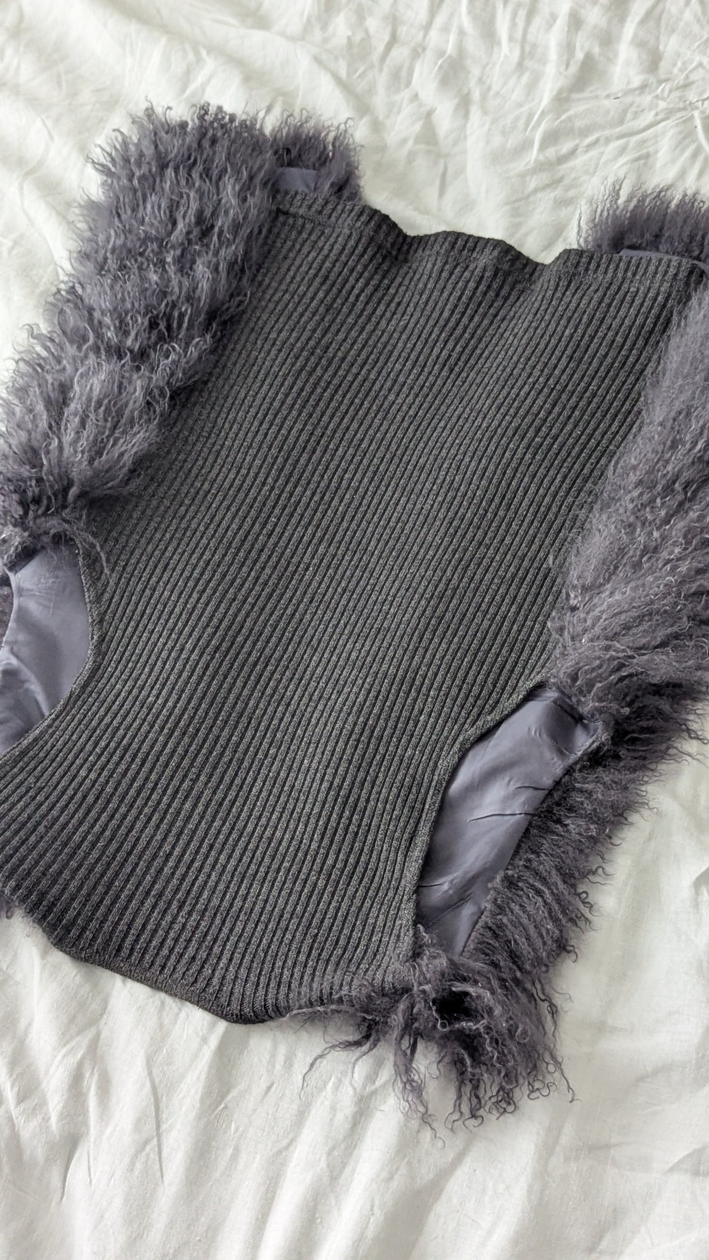 FUR VEST