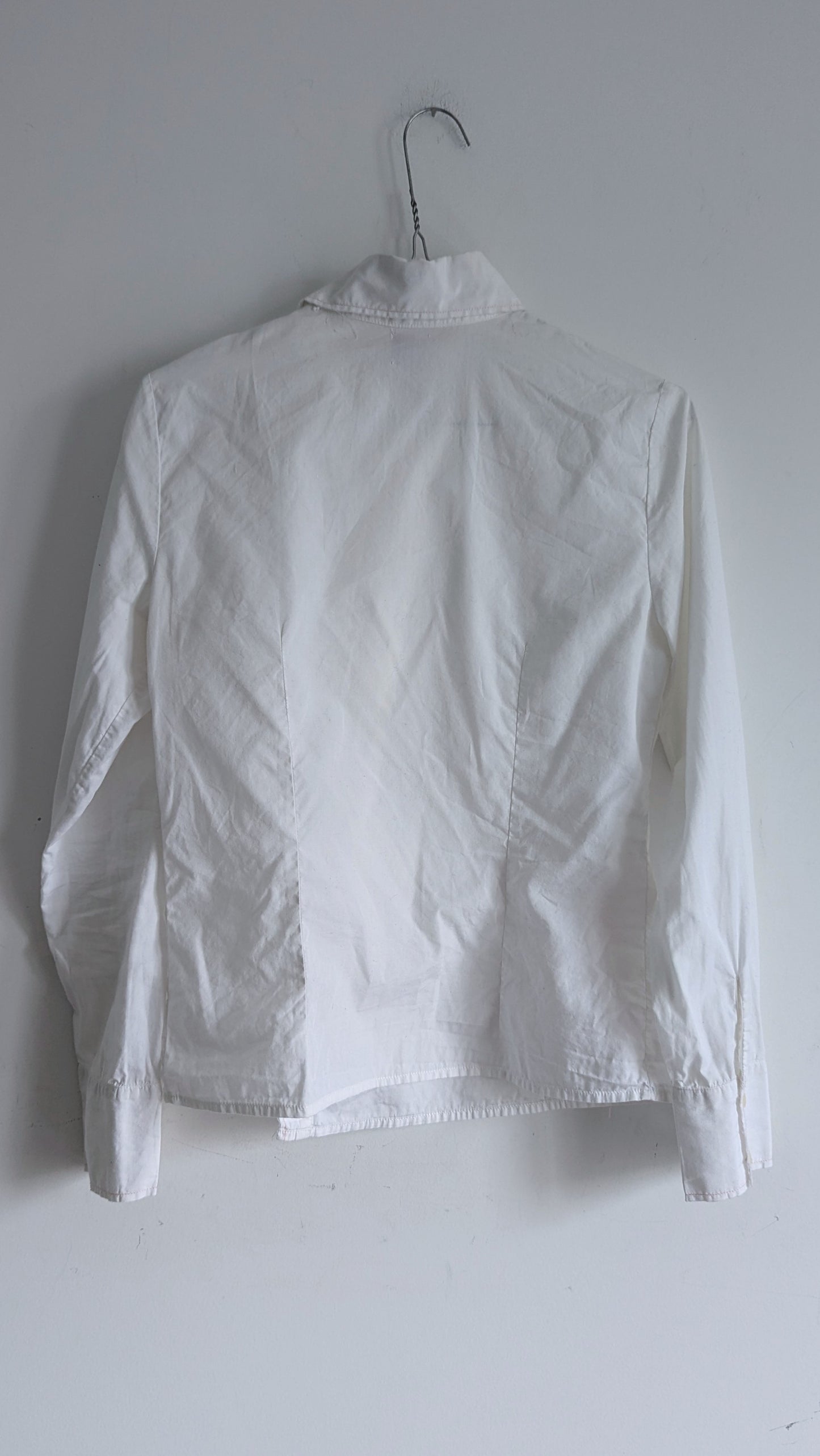 WHITE SHIRT