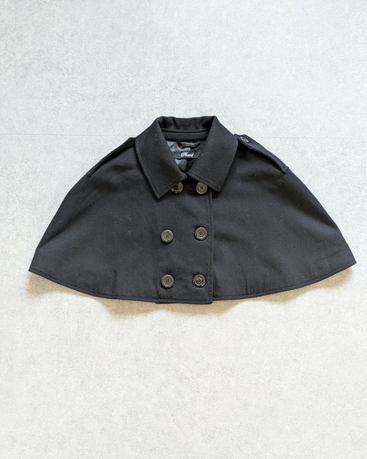 BLACK CAPE