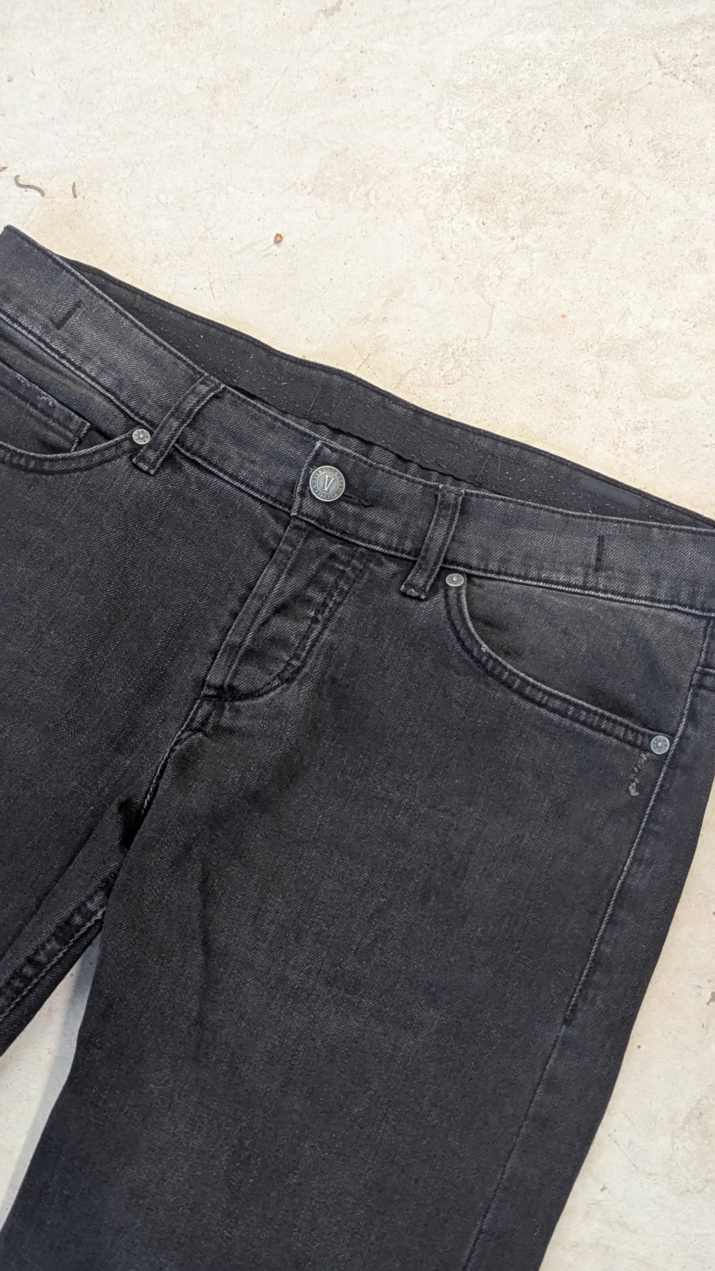 DESIGNER JEANS