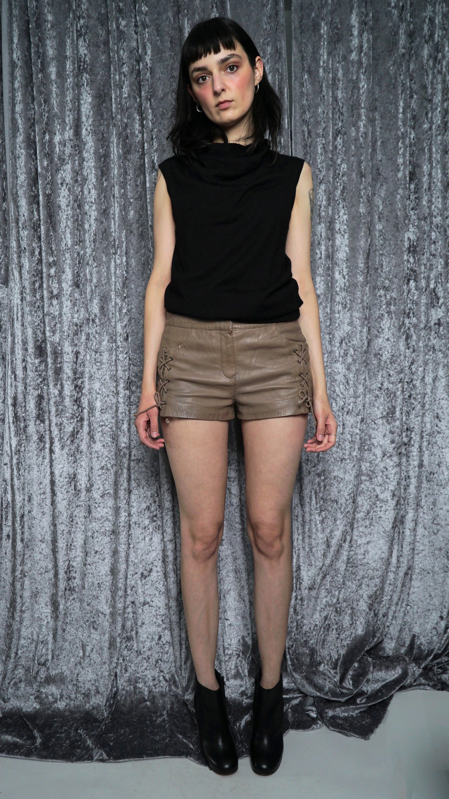 LEATHER SHORT