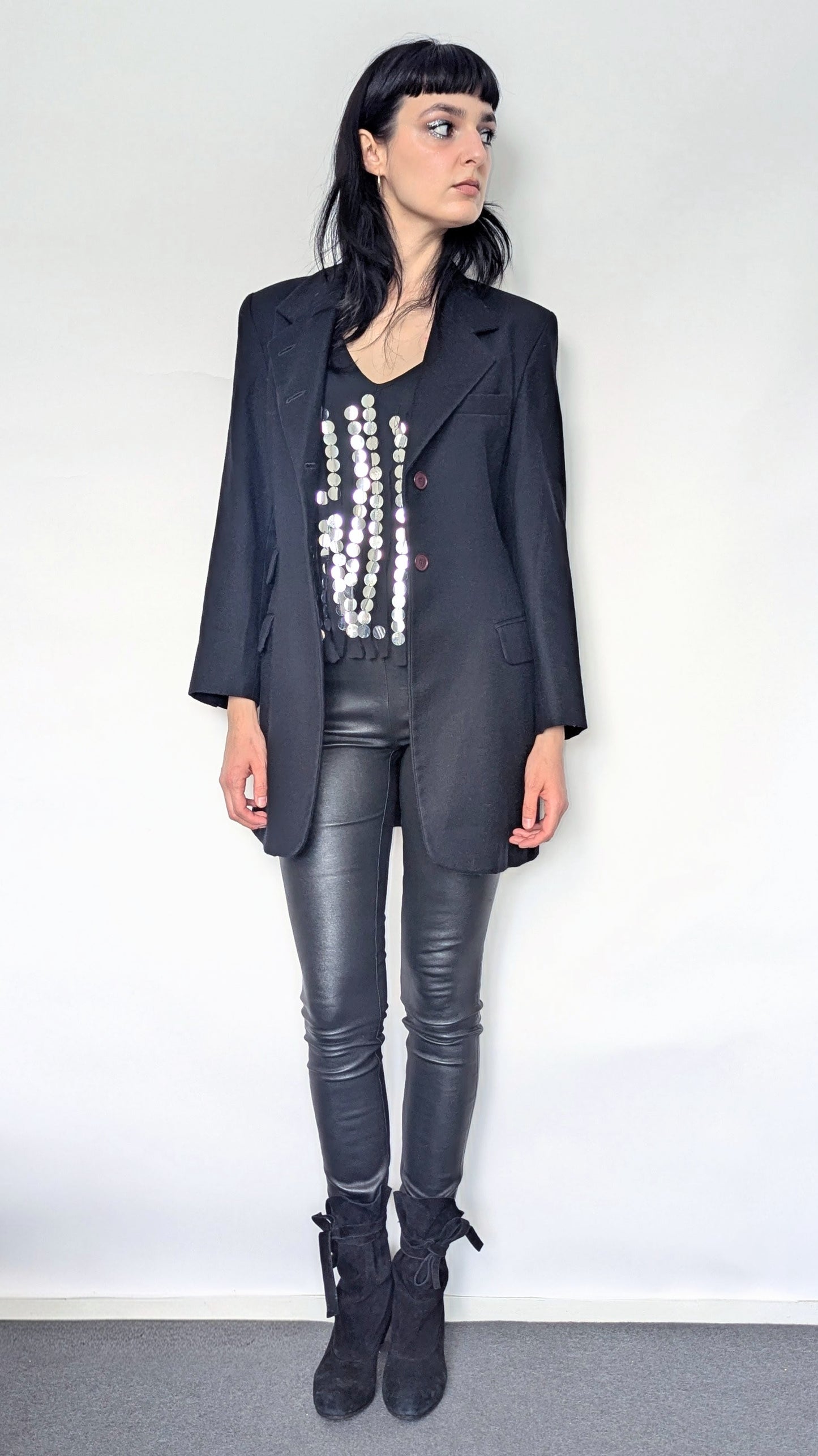 ASYMETRICAL BLAZER