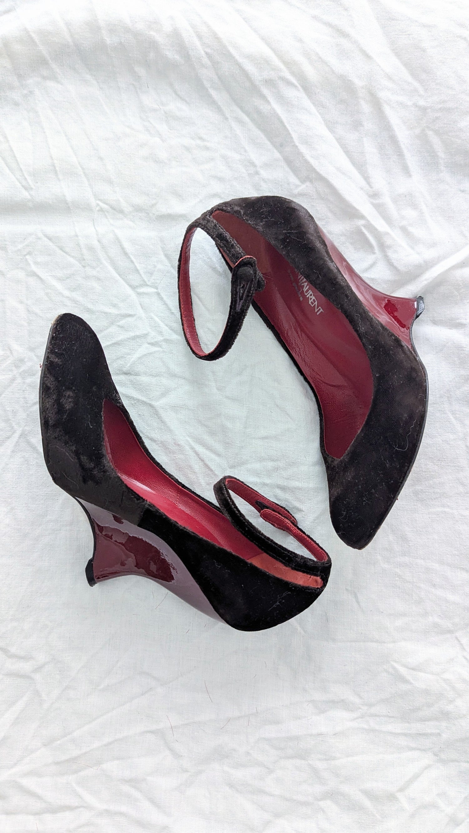 SHOES