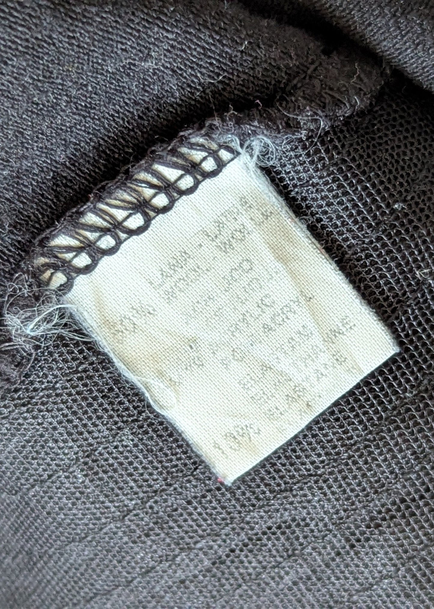 BLACK TURTLENECK