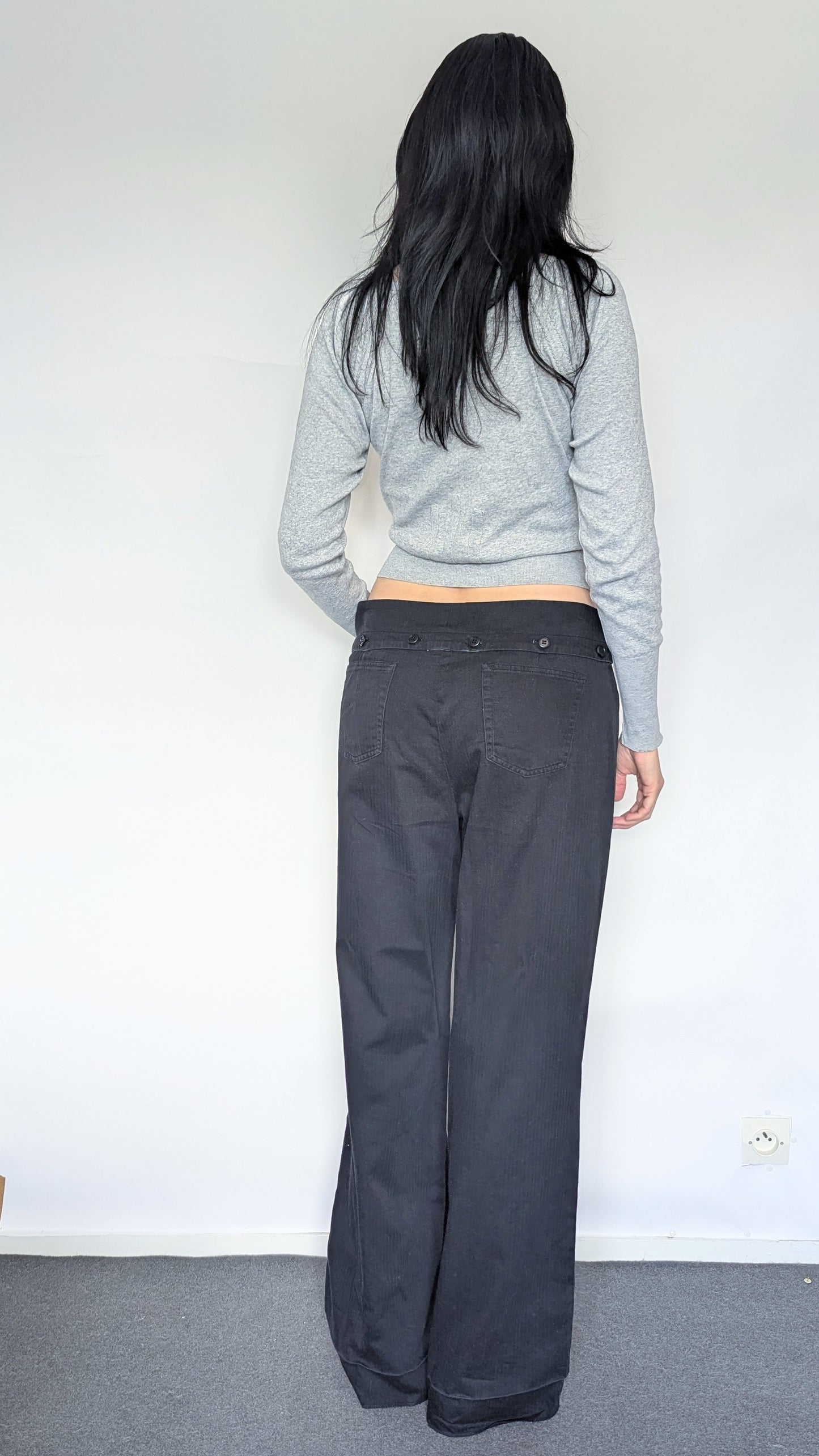 GREY CARDIGAN