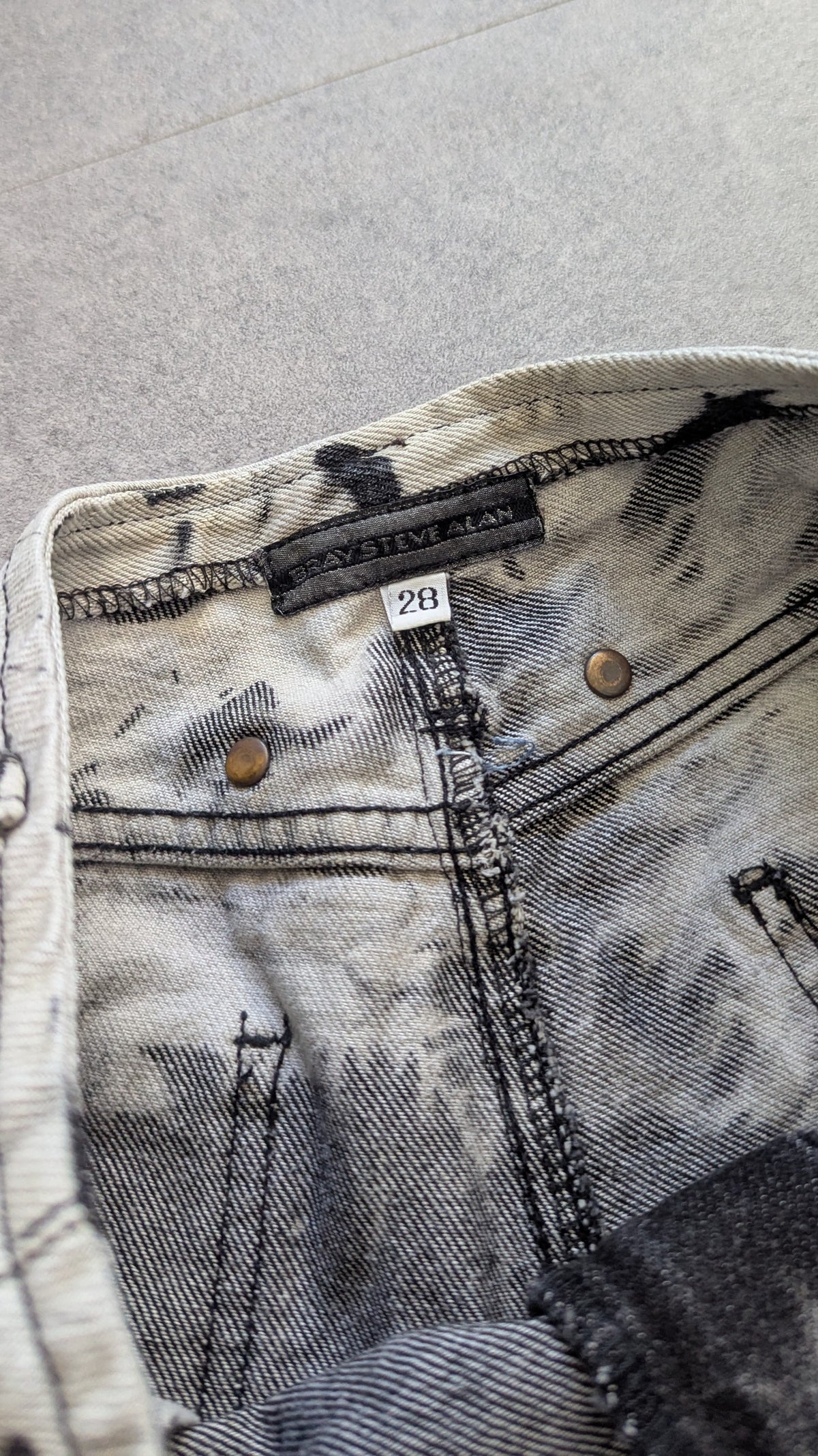 DYED JEANS