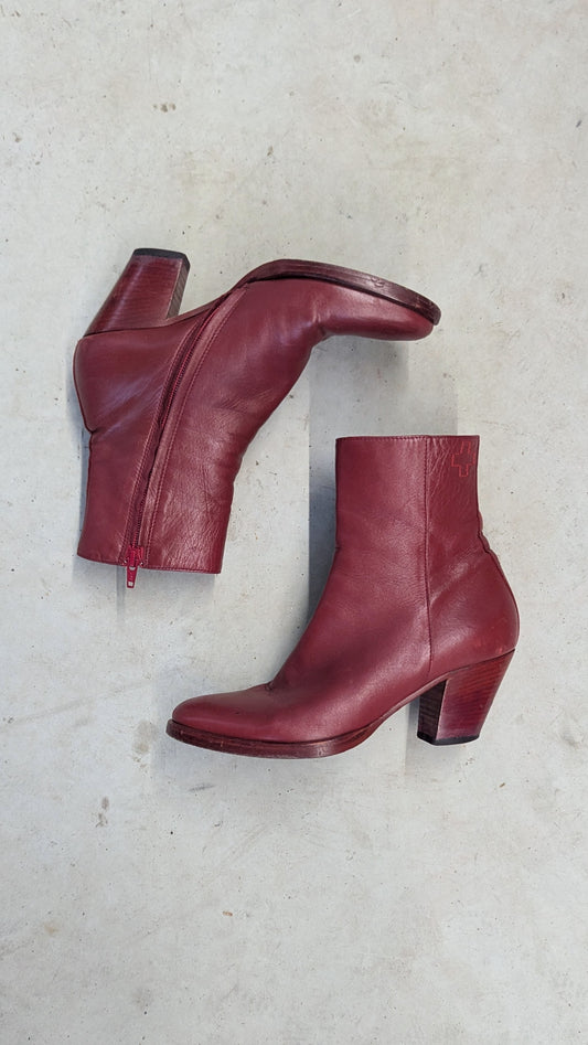 A.F V BOOTS